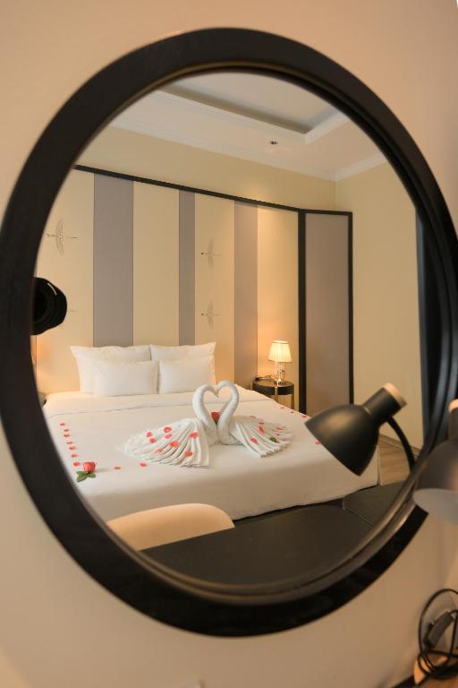 San Hotel & Pool – Hanoi
