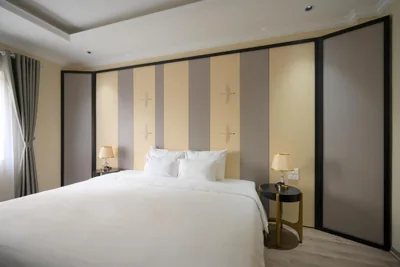 San Hotel & Pool – Photos 15
